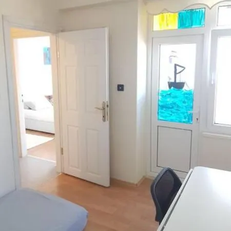 Beautiful Large Apartment Close To Famous Konyaalti Beach 아파트